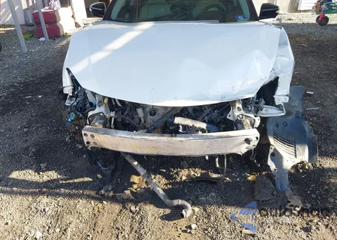 2018 Nissan Maxima 3.5 Platinum z USA, uszkodzony, nr VIN 1N4AA6AP7JC399270